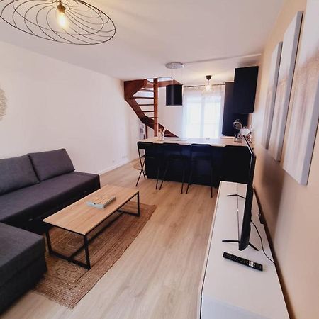 Duplex Neuf Centre Ville Avec Parking Neauphle-le-Château Exterior foto